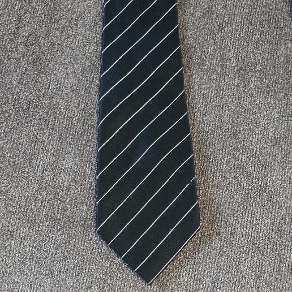 Other - Donald Trump Signature Collection Black and White Pinstripe Striped Tie